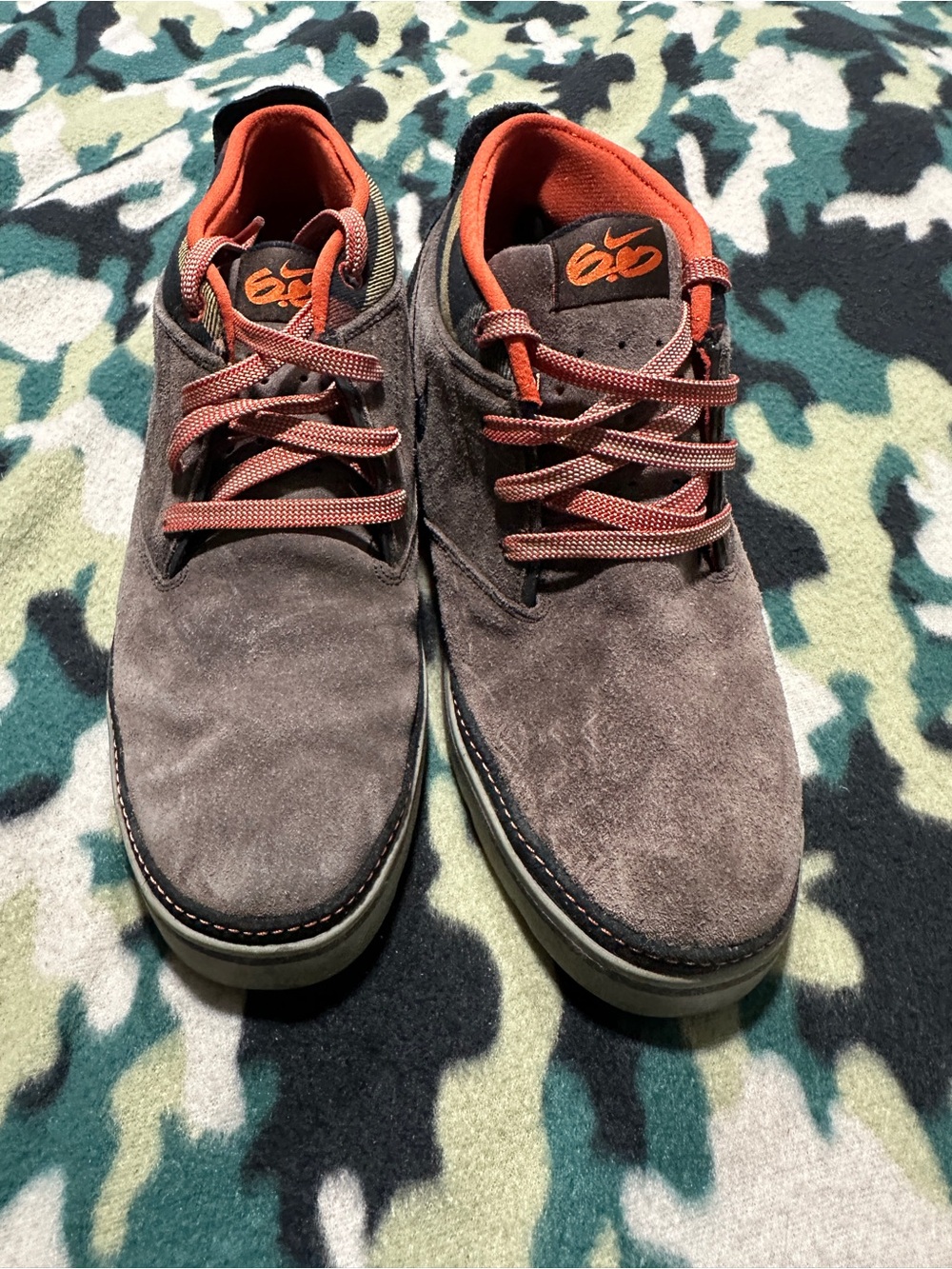 Nike SB 6.0 Mid Suede Chukka